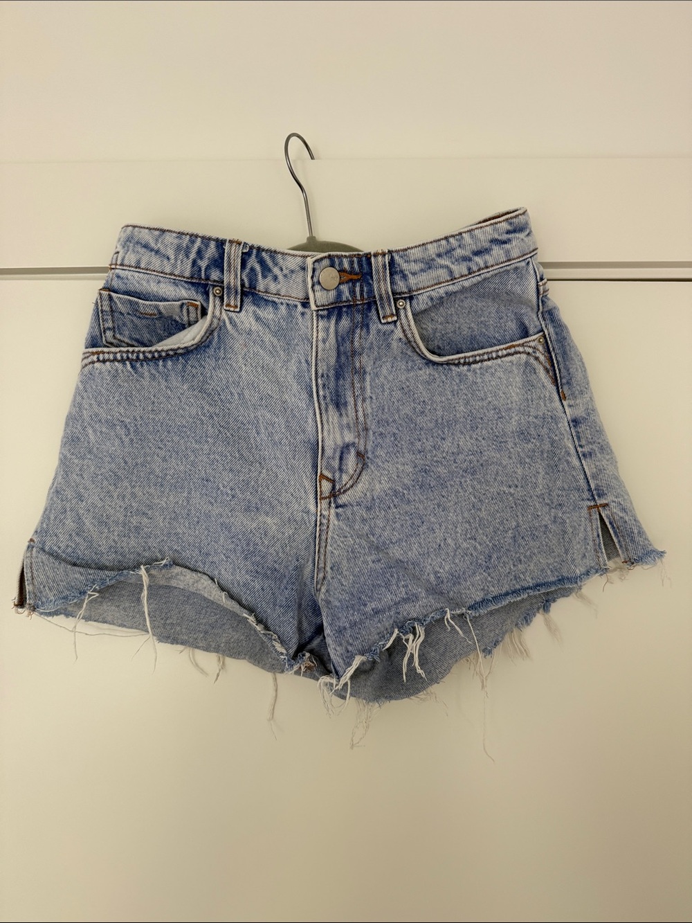 ZARA Women’s Cutoff Shorts Size 4